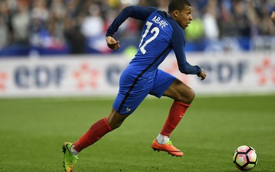 乐竞快讯-世界杯历史之夜