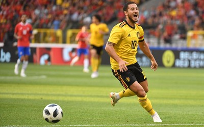 乐竞快讯-佩德里被犯规后迅速投入比赛